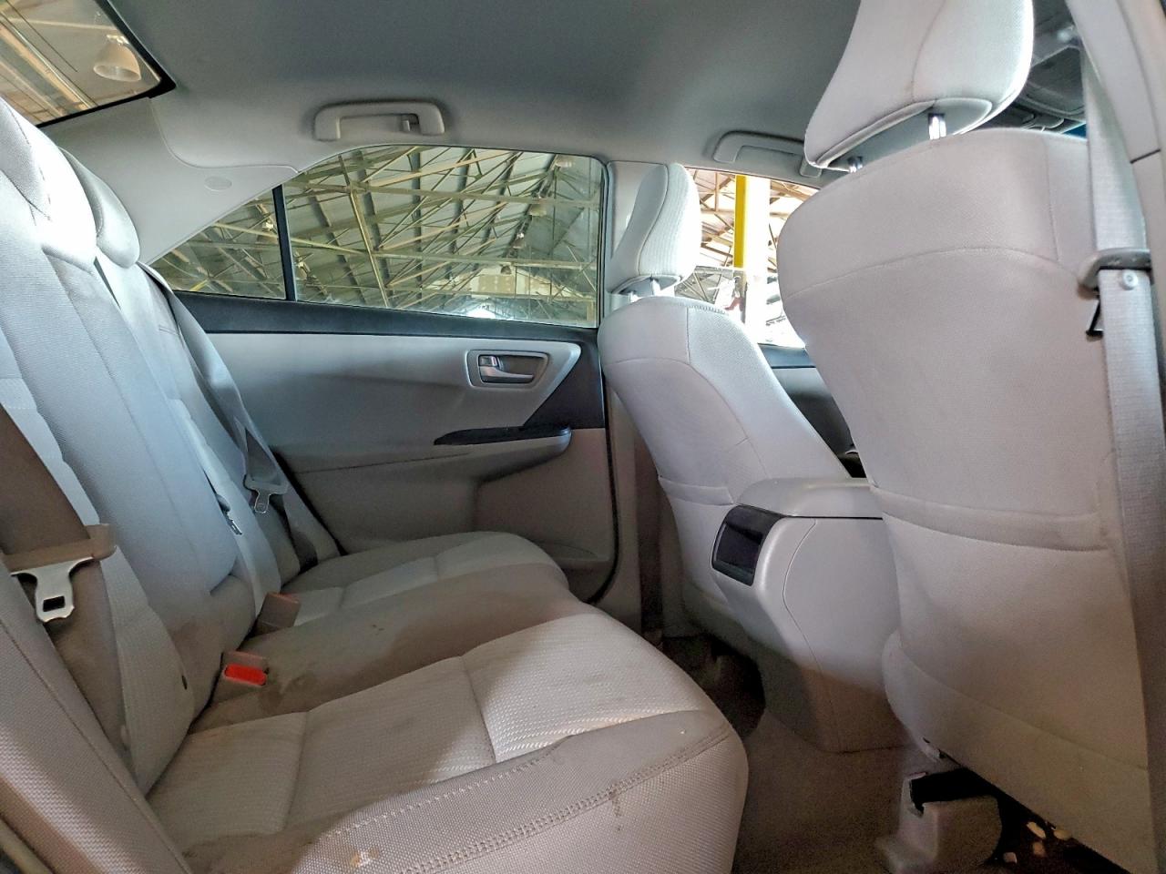 2017 TOYOTA CAMRY LE photo 10