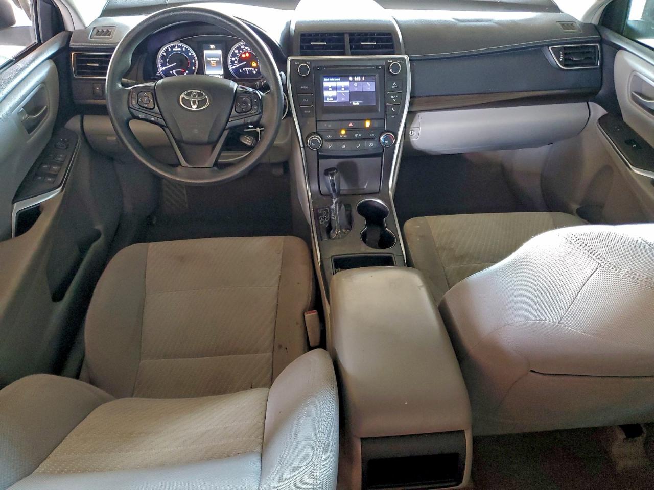 2017 TOYOTA CAMRY LE photo 8