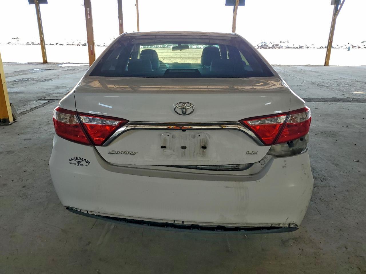 2017 TOYOTA CAMRY LE photo 6