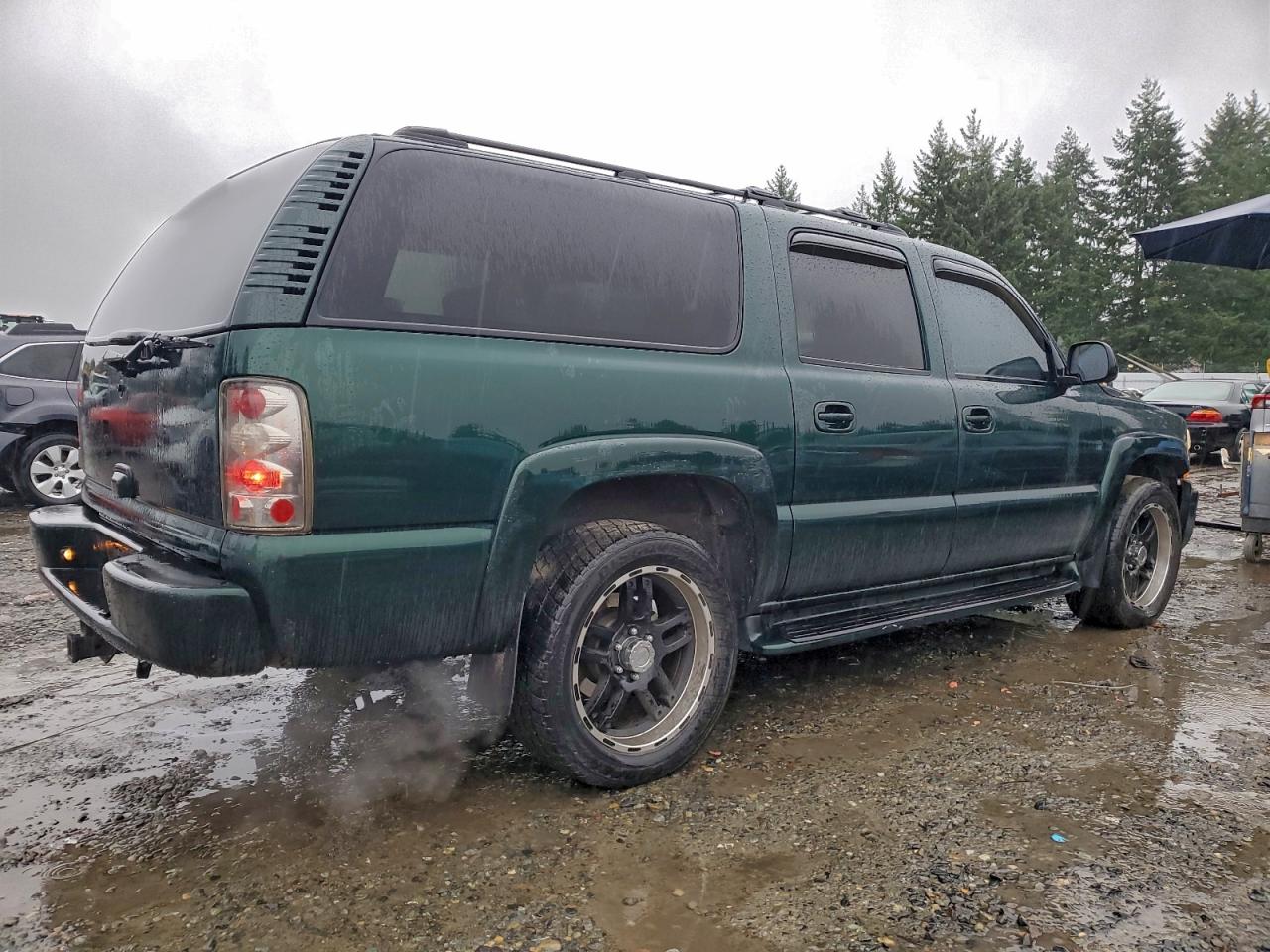 2002 CHEVROLET SUBURBAN K1500 photo 3