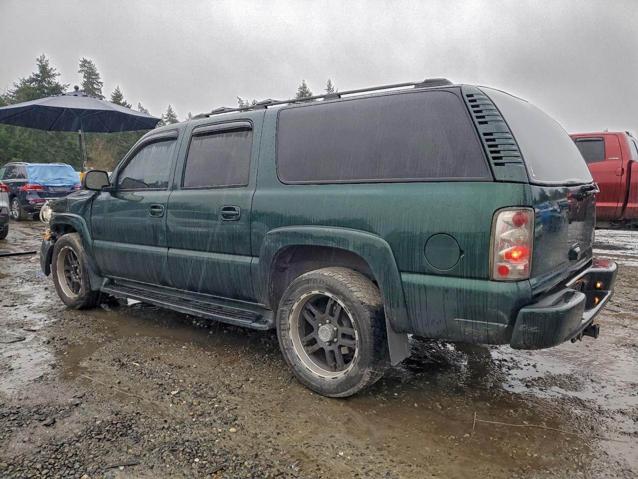 2002 CHEVROLET SUBURBAN K1500 photo 2