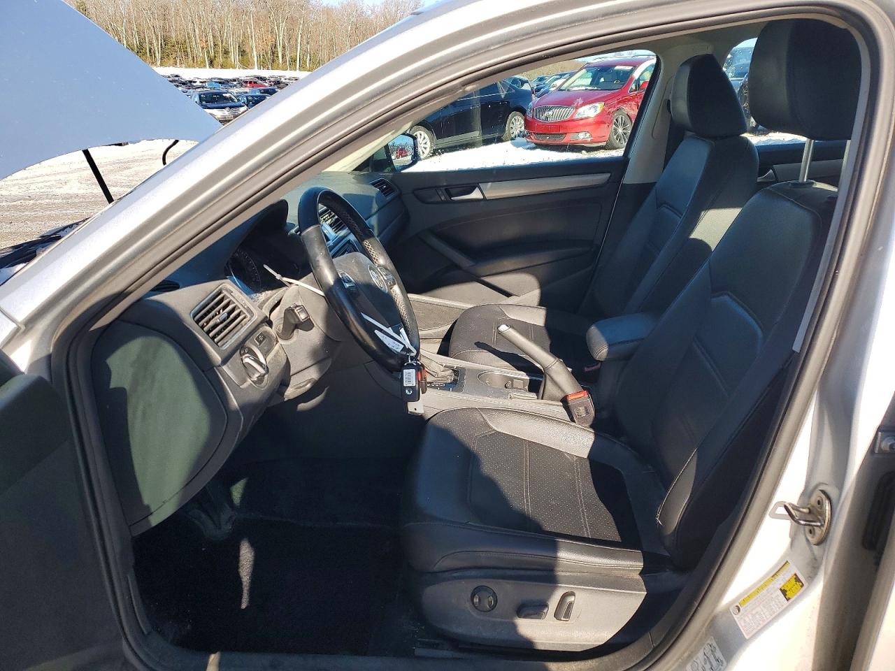 2014 VOLKSWAGEN PASSAT SE photo 7