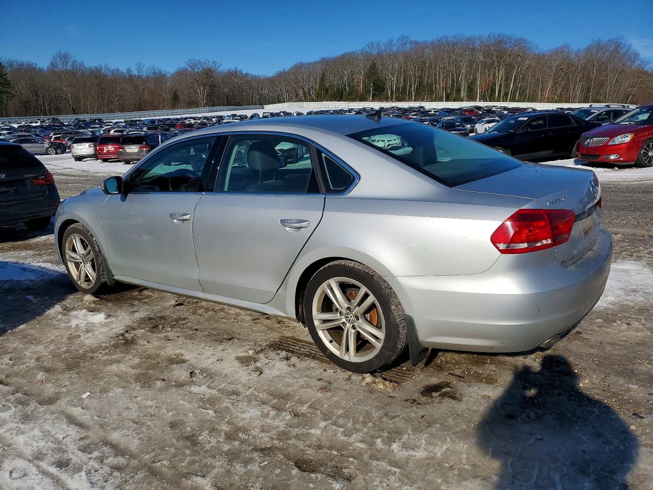 2014 VOLKSWAGEN PASSAT SE photo 2