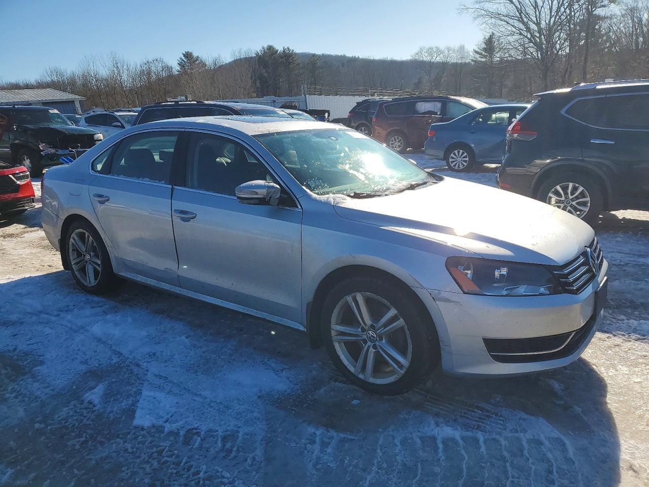 2014 VOLKSWAGEN PASSAT SE photo 4