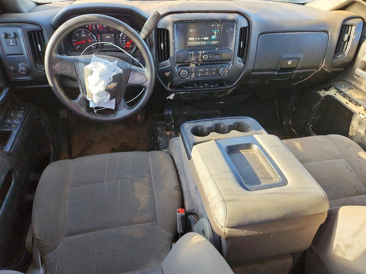 2018 CHEVROLET SILVERADO K1500 photo 8