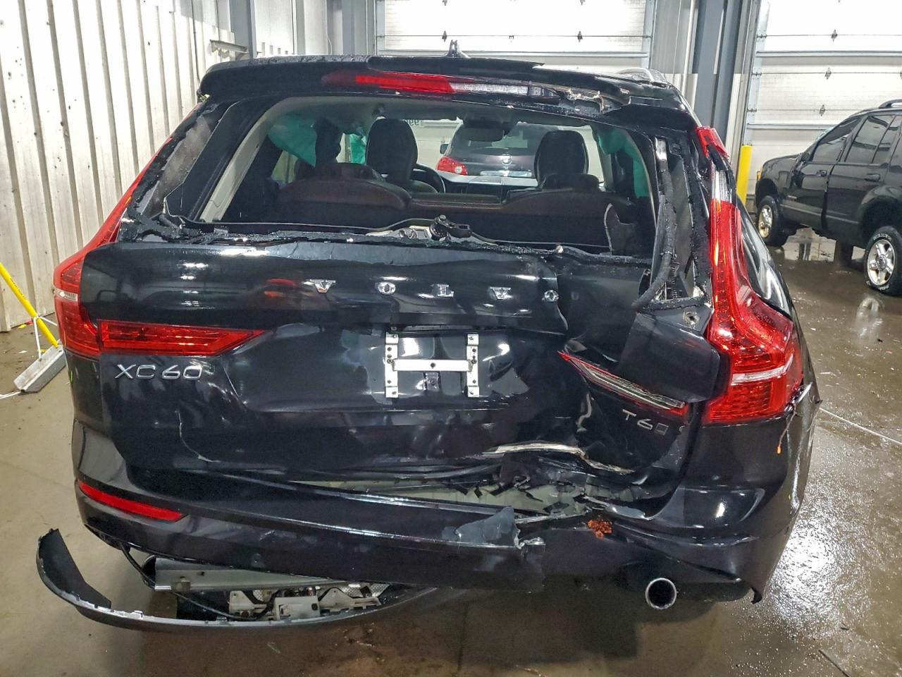 2019 VOLVO XC60 T6 photo 6