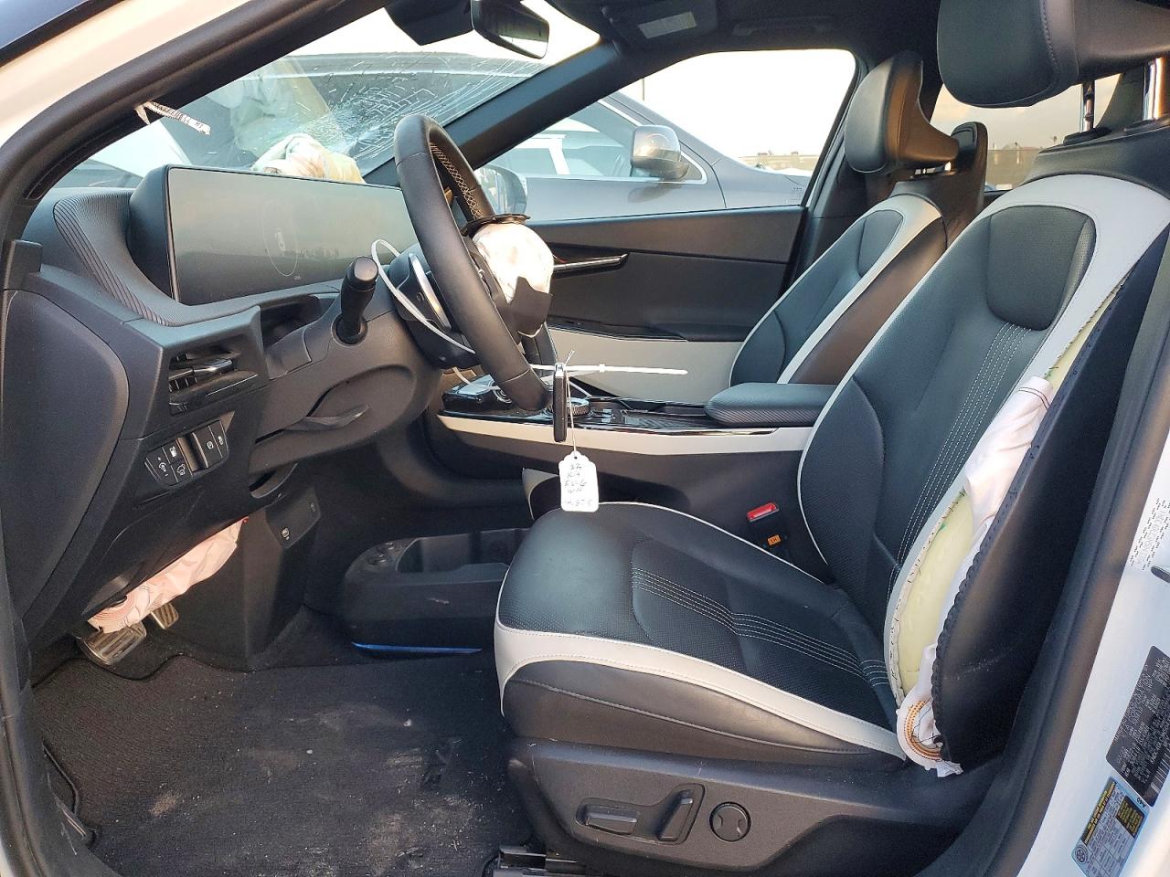 2022 KIA EV6 GT LINE photo 7
