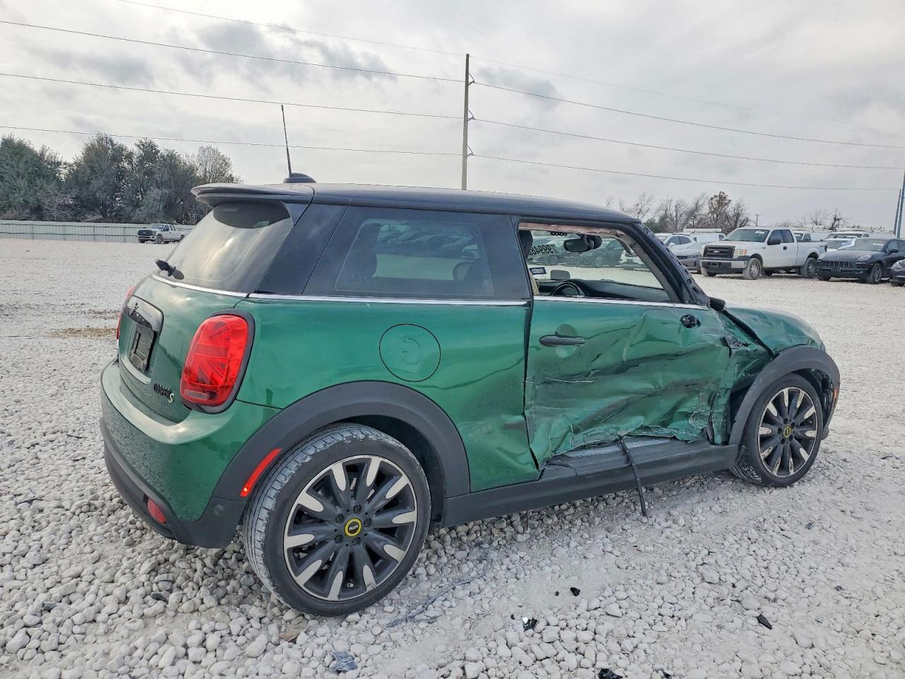 2024 MINI COOPER SE photo 3