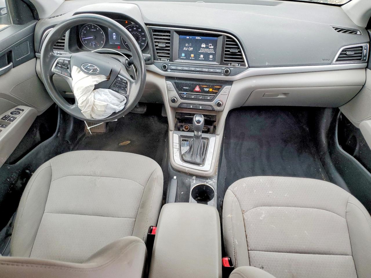 2018 HYUNDAI ELANTRA SEL photo 8