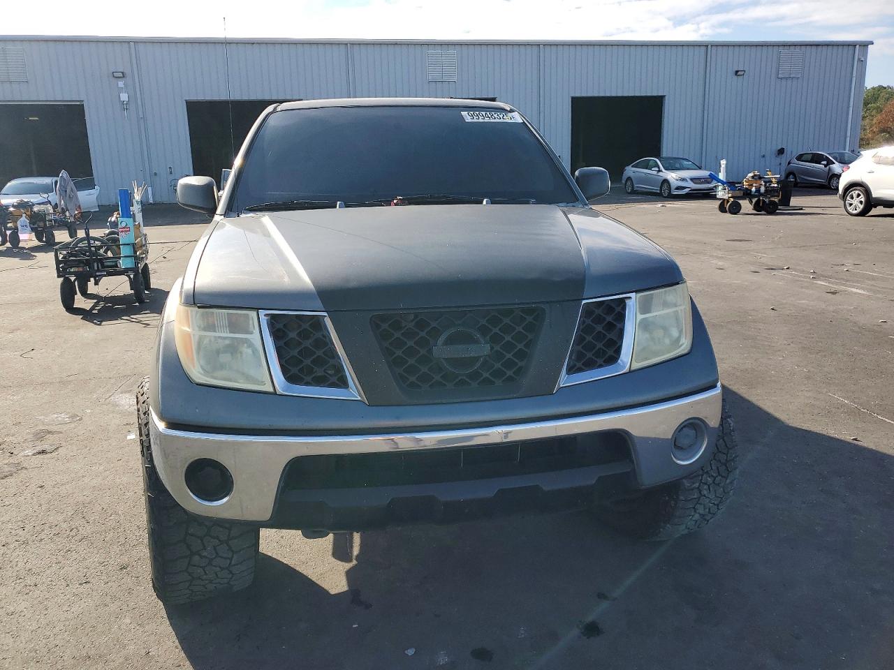 2005 NISSAN FRONTIER CREW CAB LE photo 5