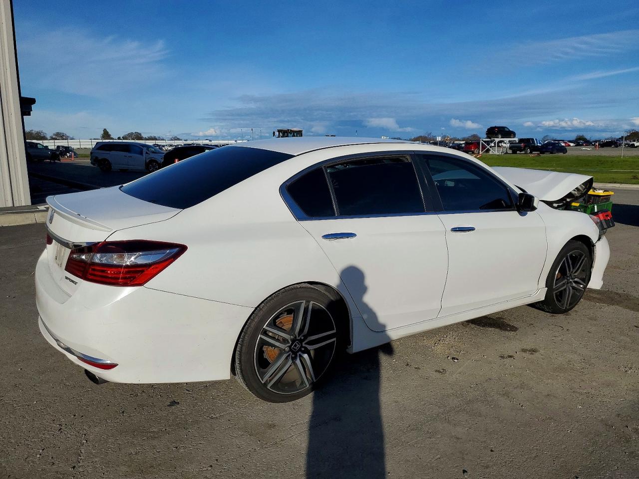 2016 HONDA ACCORD SPORT photo 3