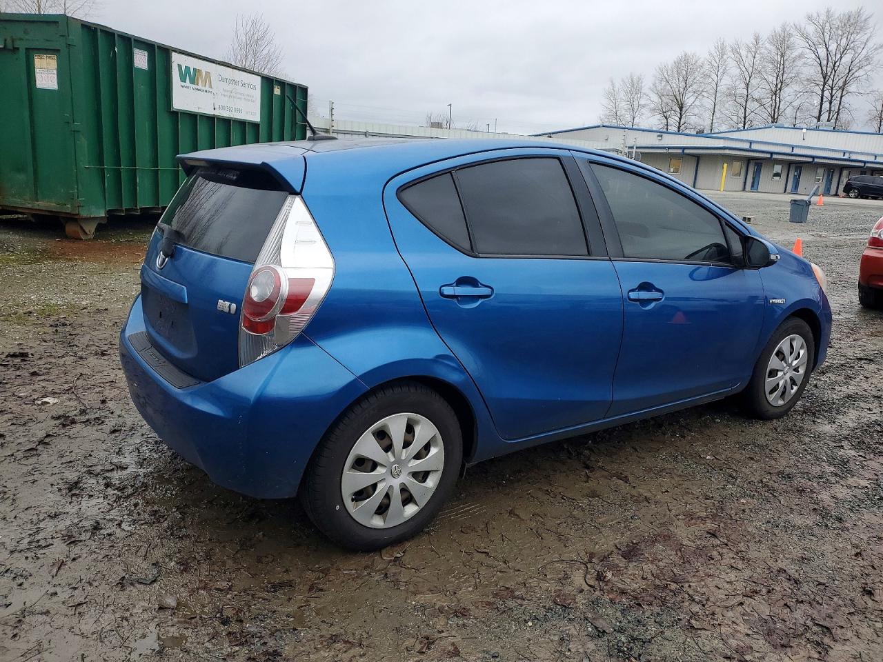 2013 TOYOTA PRIUS C photo 3