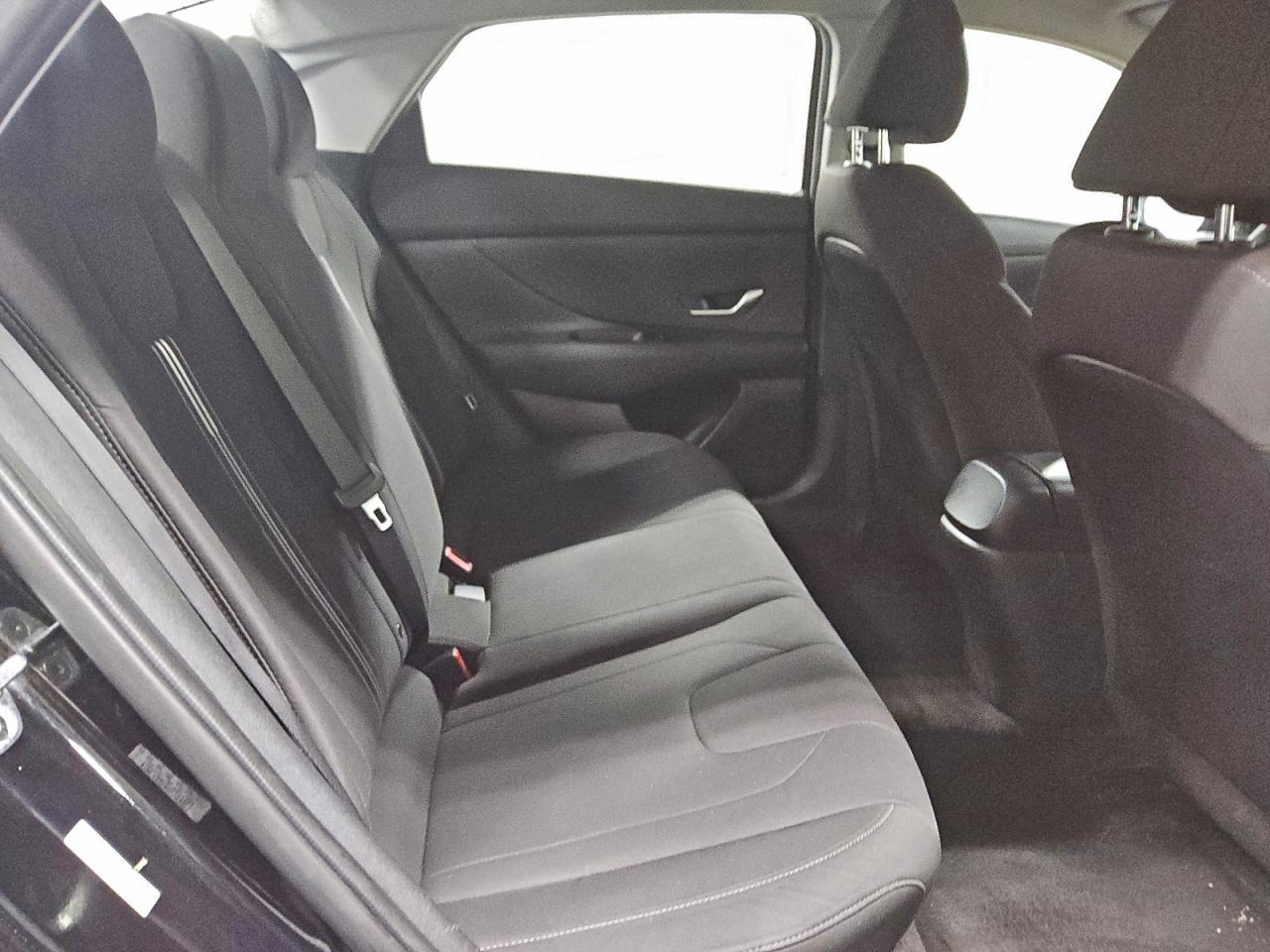 2021 HYUNDAI ELANTRA SEL photo 19