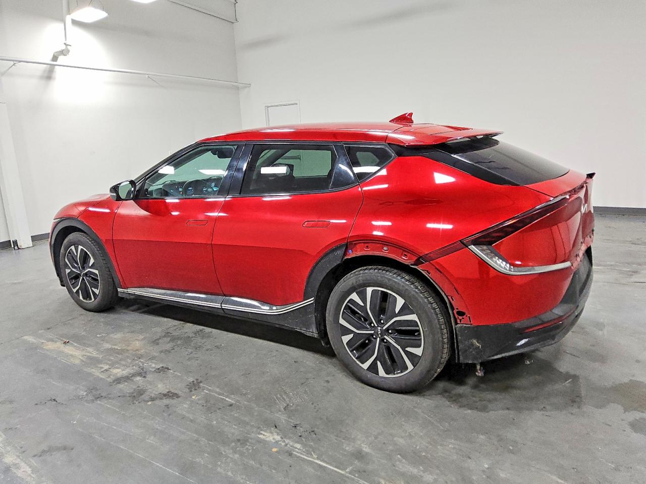 2023 KIA EV6 LIGHT photo 2