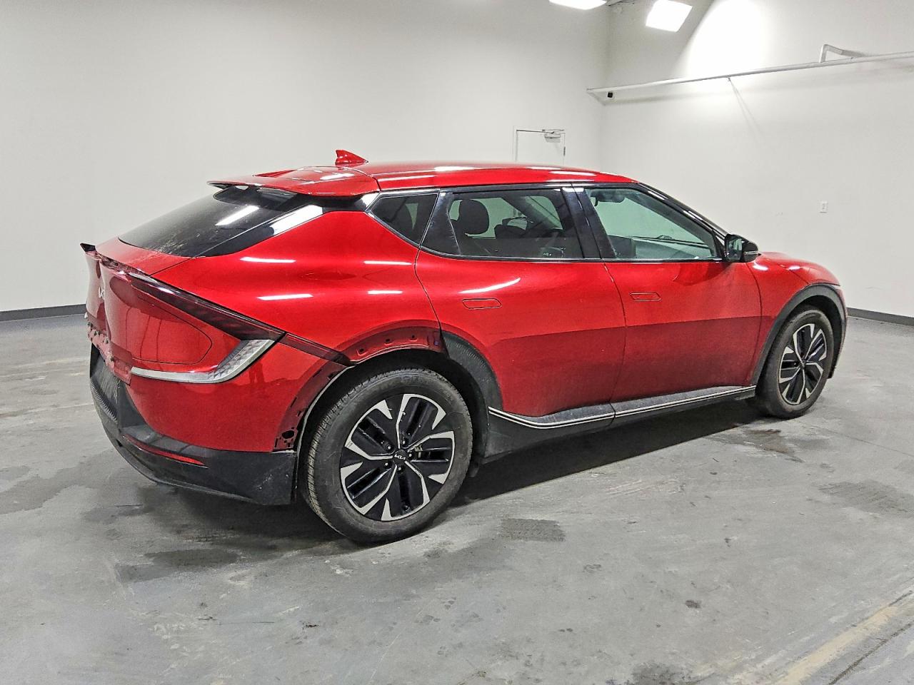 2023 KIA EV6 LIGHT photo 3