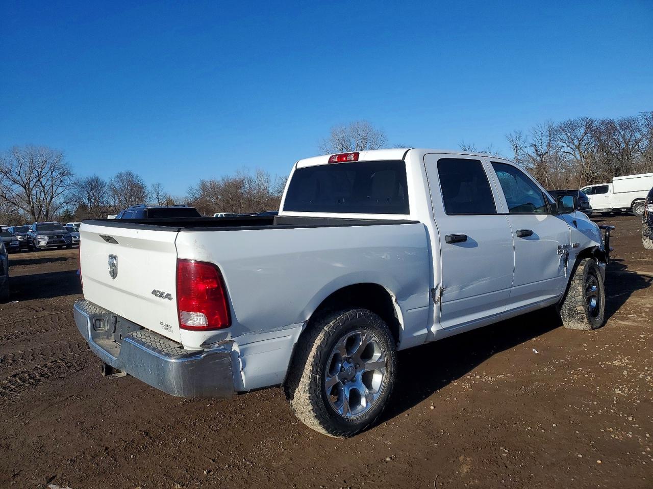 2019 RAM 1500 CLASSIC TRADESMAN photo 3