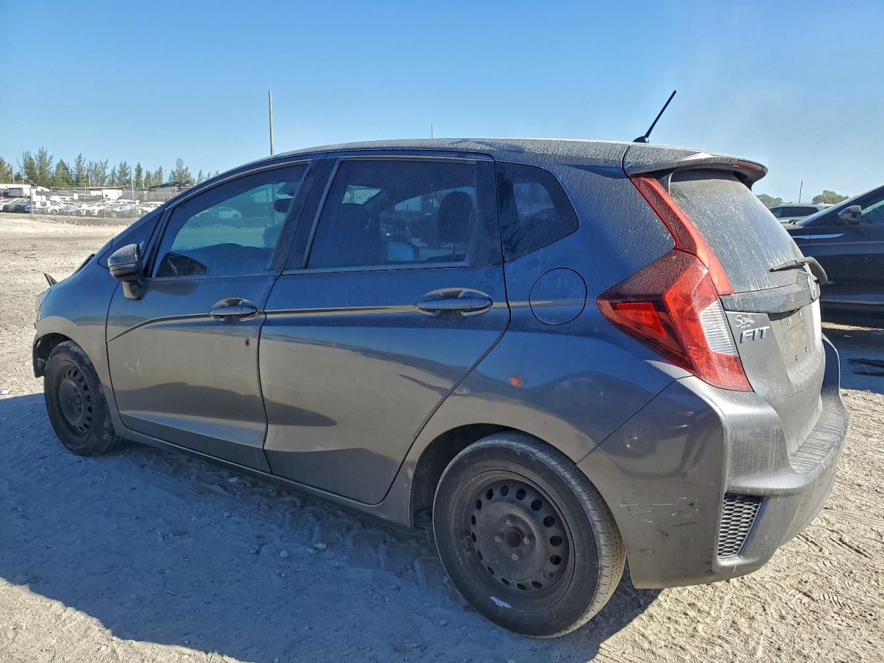 2015 HONDA FIT LX photo 2