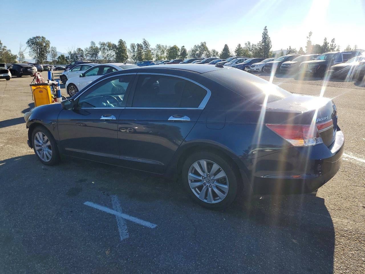 2011 HONDA ACCORD EXL photo 2