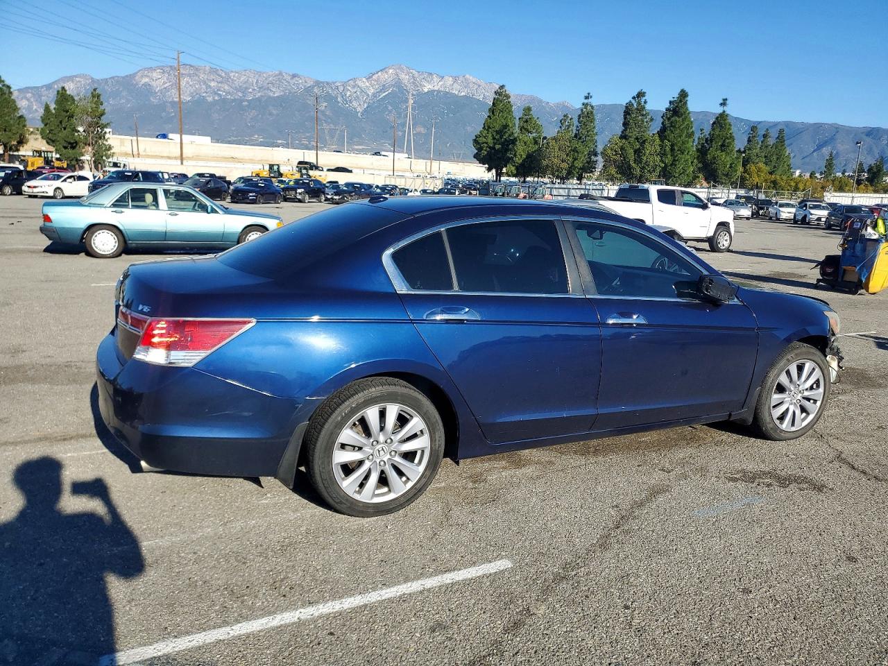 2011 HONDA ACCORD EXL photo 3