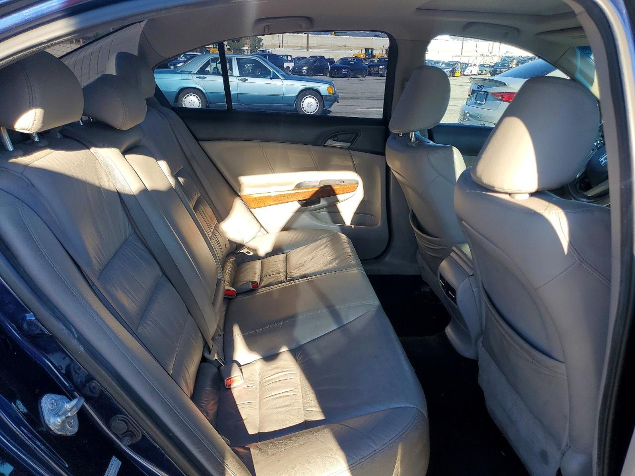 2011 HONDA ACCORD EXL photo 10