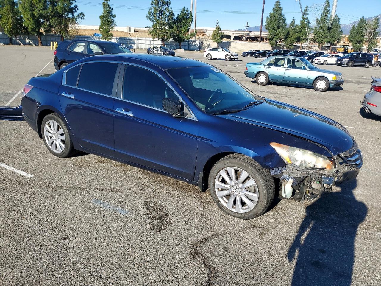 2011 HONDA ACCORD EXL photo 4