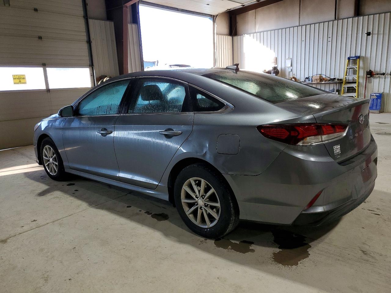 2018 HYUNDAI SONATA SE photo 2