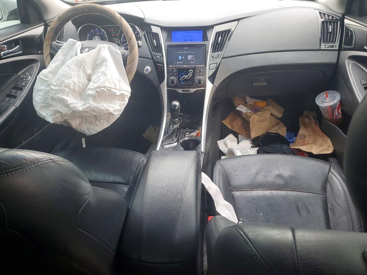 2011 HYUNDAI SONATA SE photo 8