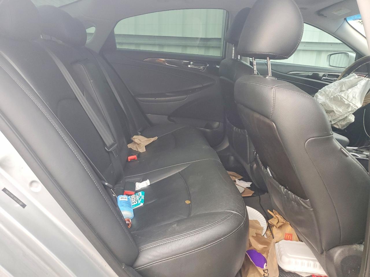 2011 HYUNDAI SONATA SE photo 10