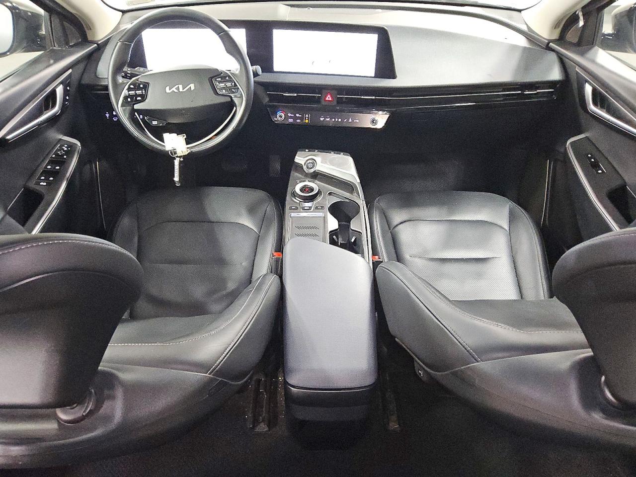 2023 KIA EV6 LIGHT photo 8