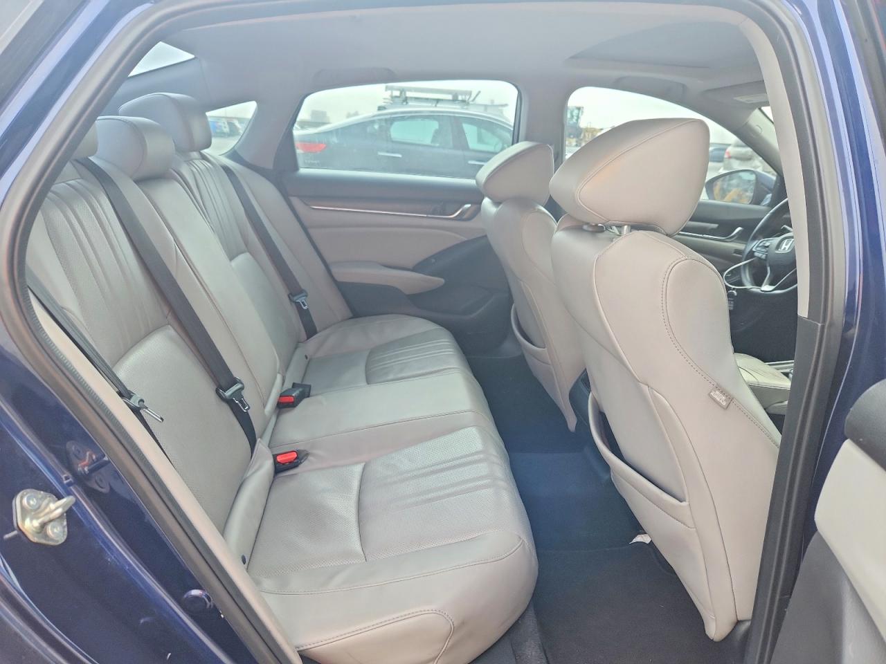 2018 HONDA ACCORD EXL photo 10