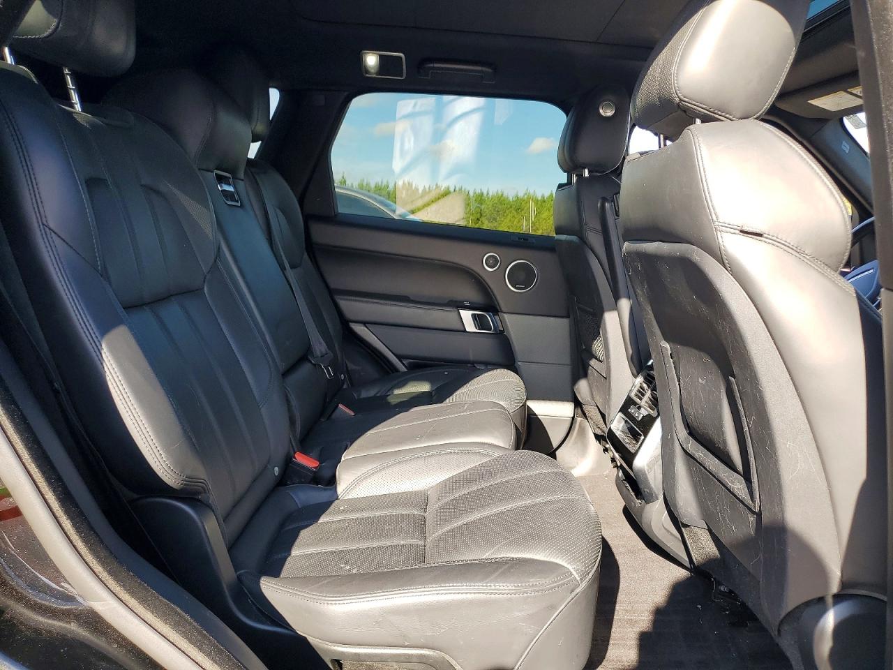 2017 LAND ROVER RANGE ROVER SPORT HSE photo 11