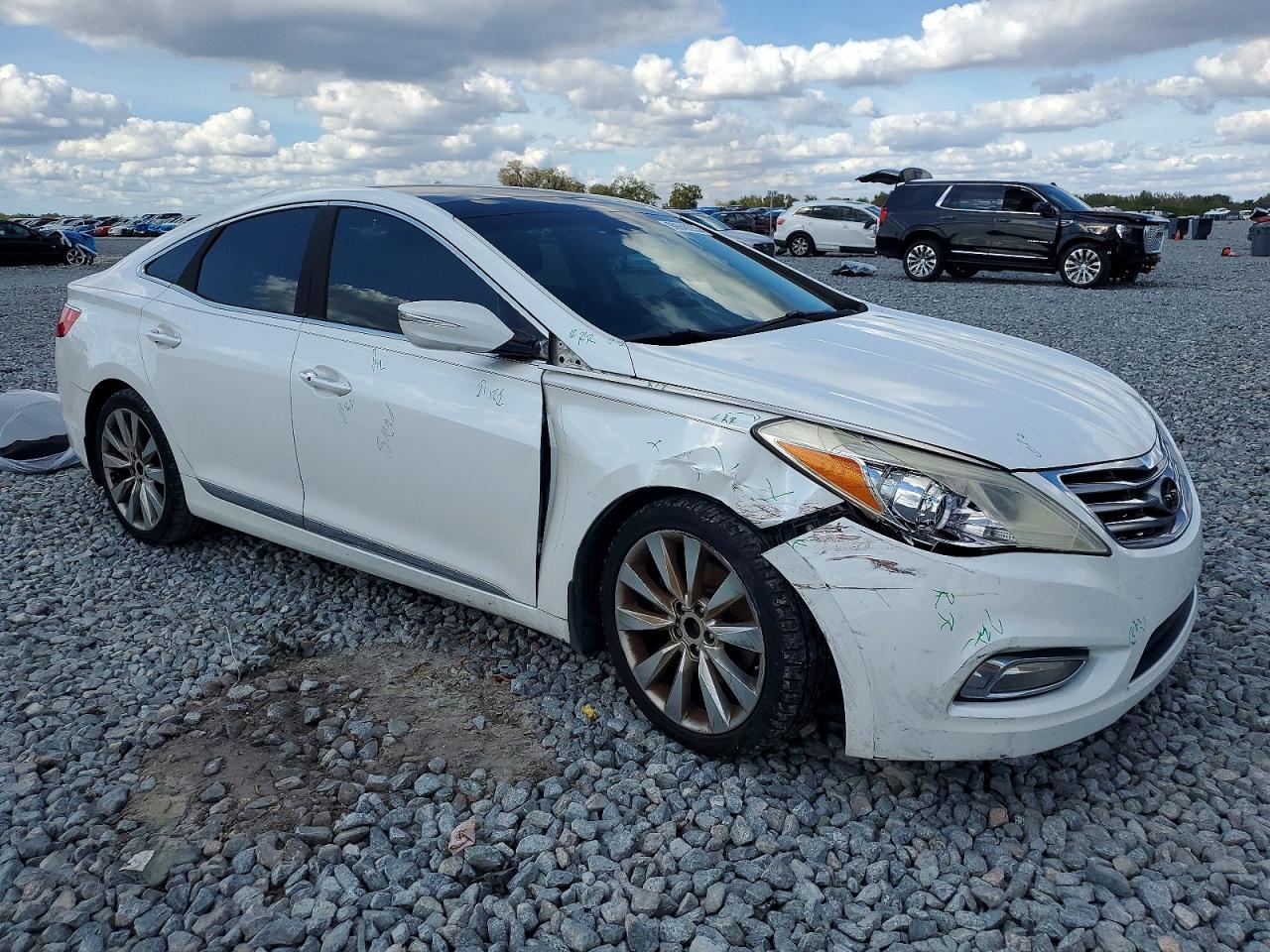2013 HYUNDAI AZERA GLS photo 4