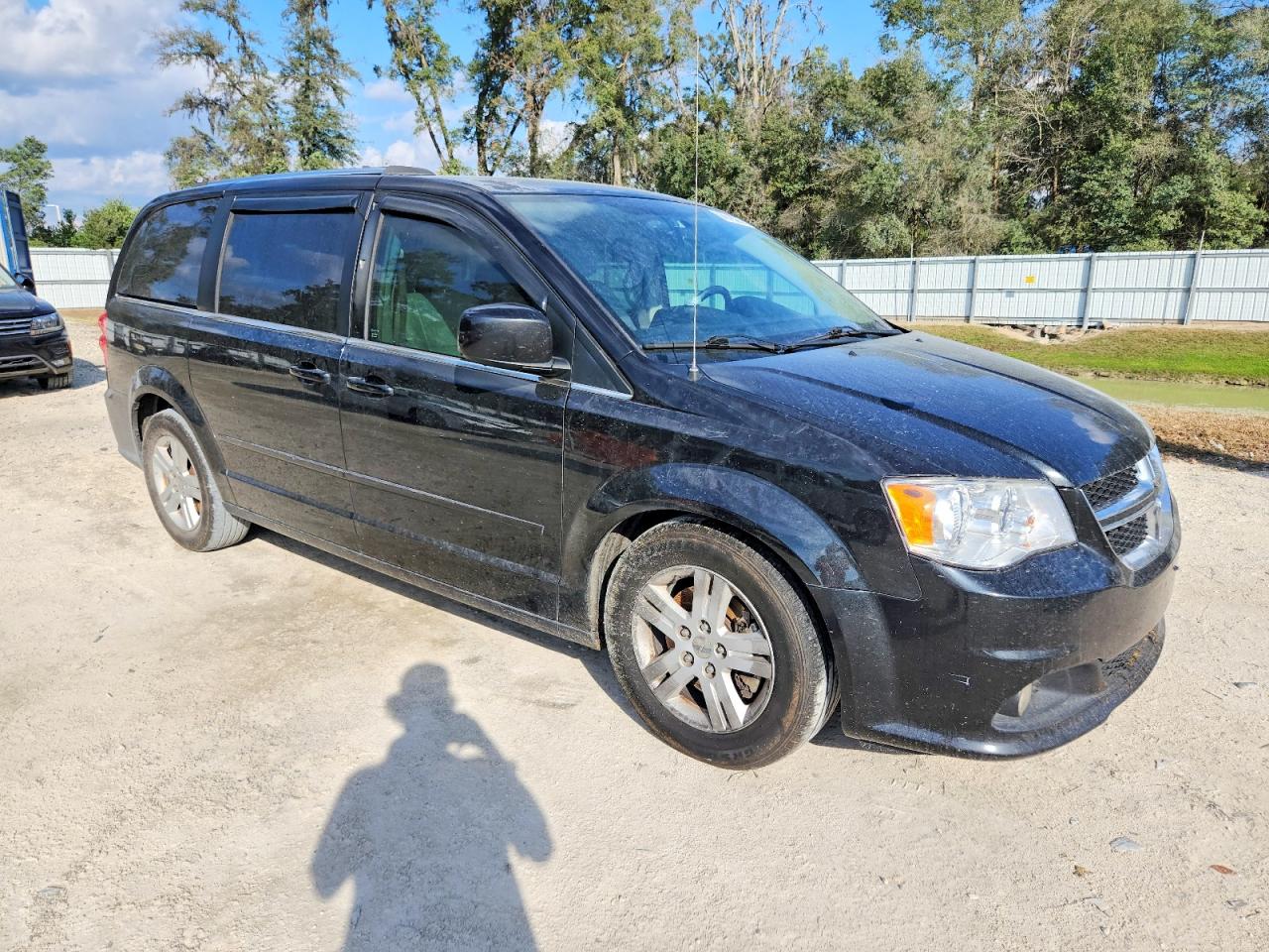 2013 DODGE GRAND CARAVAN CREW photo 4