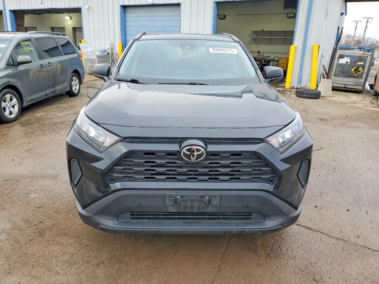2019 TOYOTA RAV4 LE photo 5
