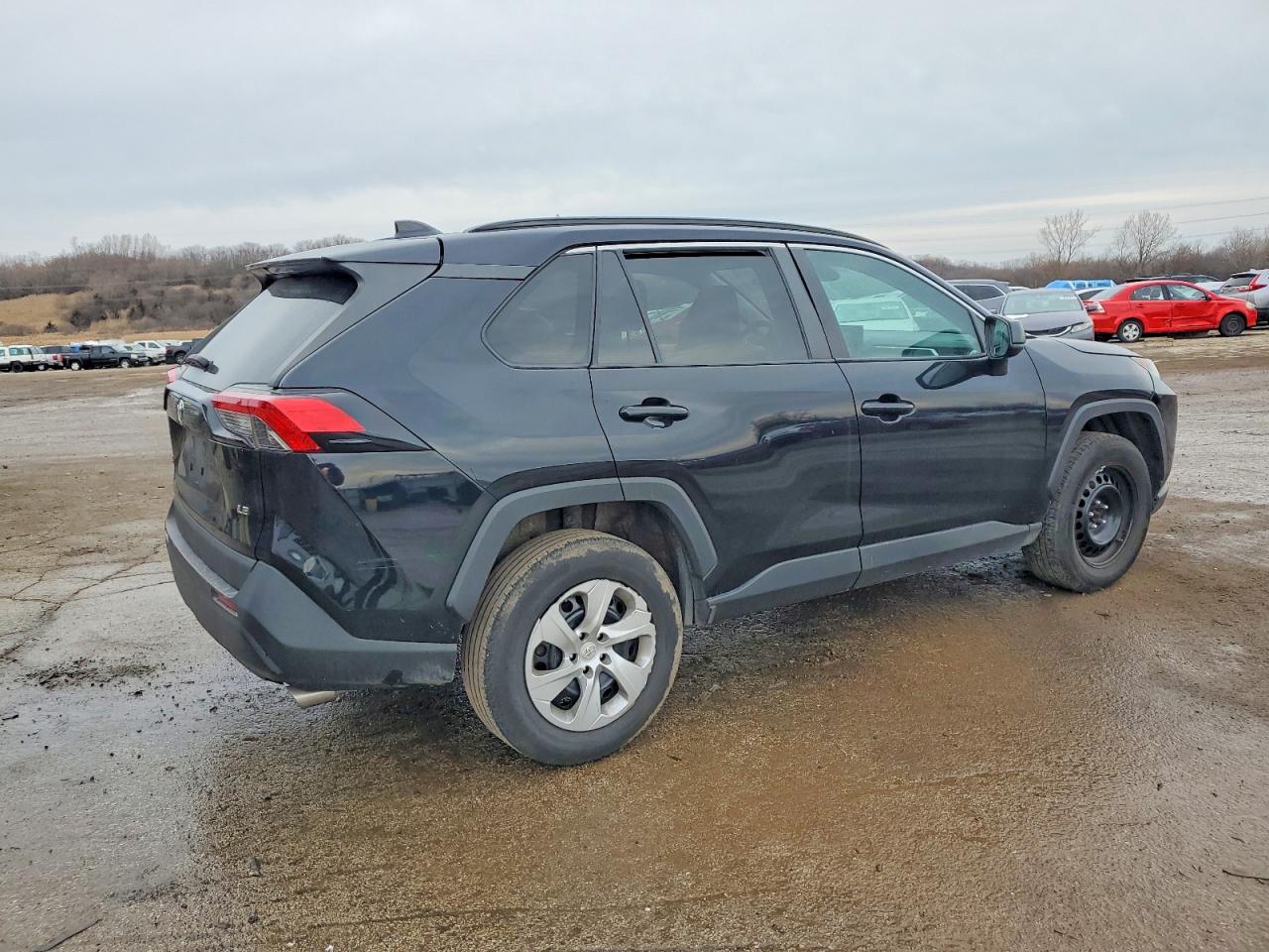 2019 TOYOTA RAV4 LE photo 3