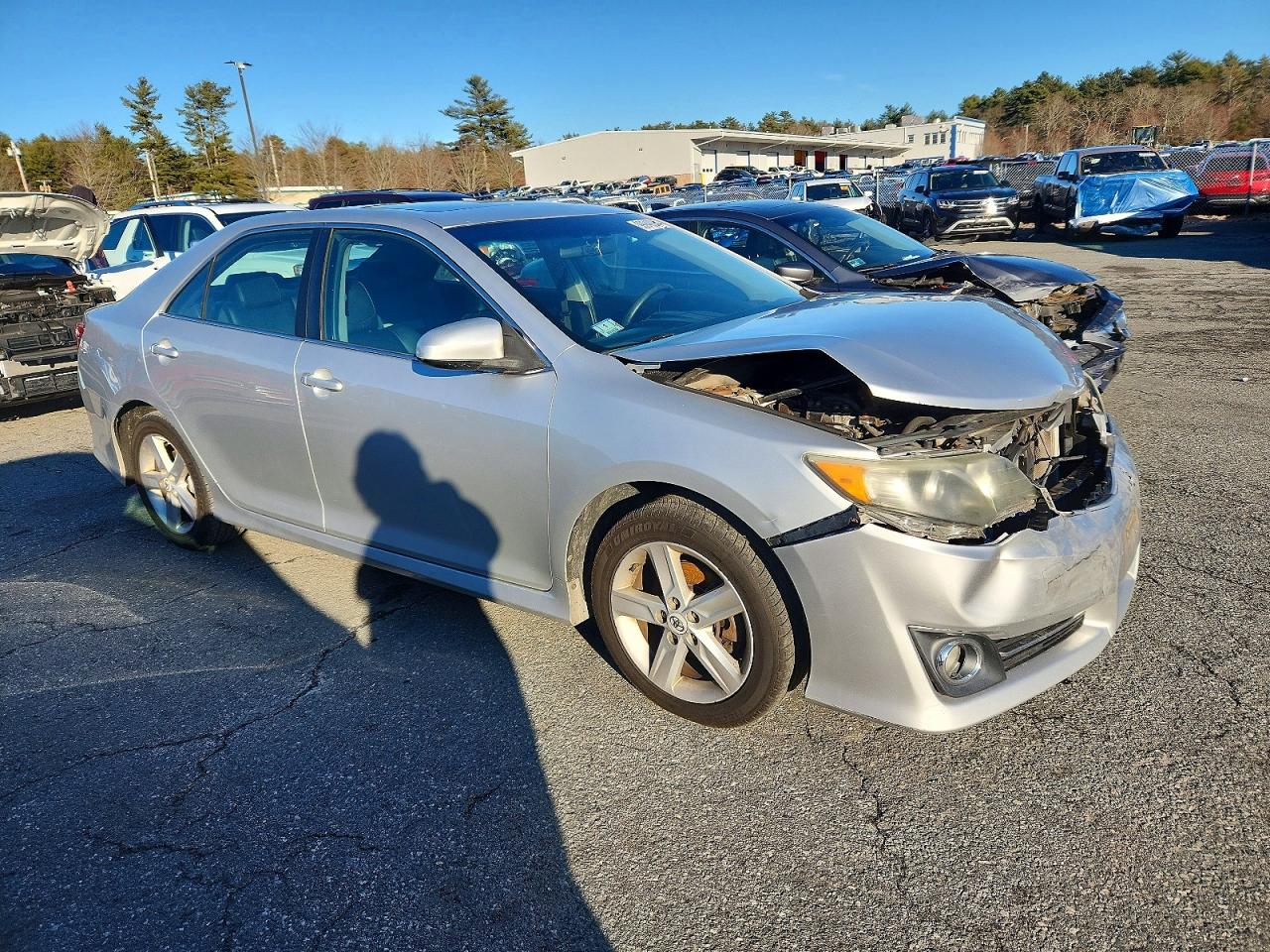 2013 TOYOTA CAMRY L photo 4