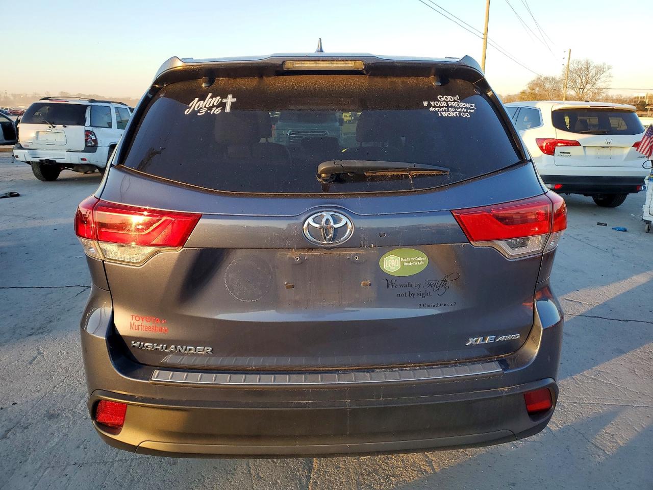 2018 TOYOTA HIGHLANDER XLE photo 6
