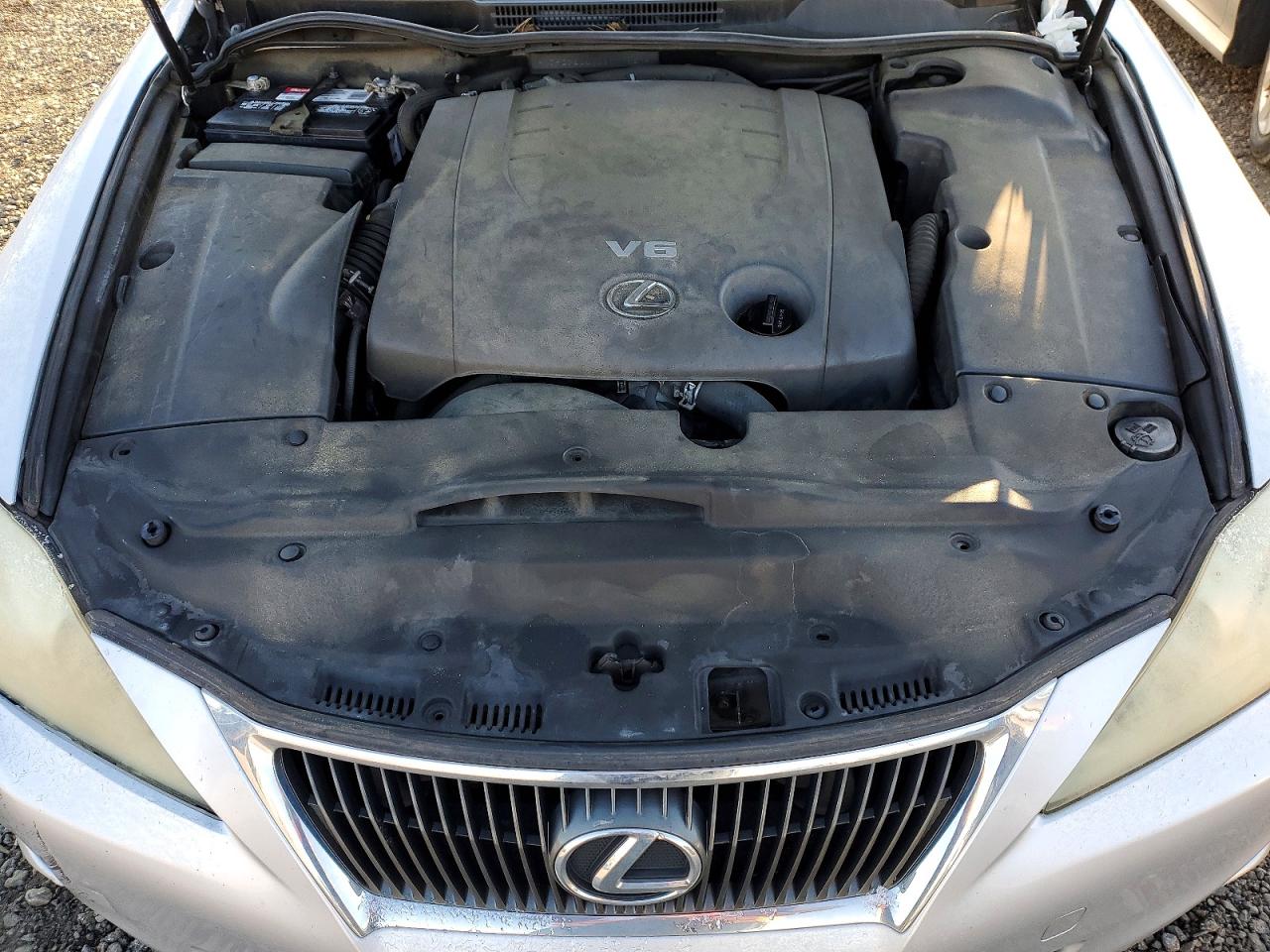 2011 LEXUS IS 250 photo 11