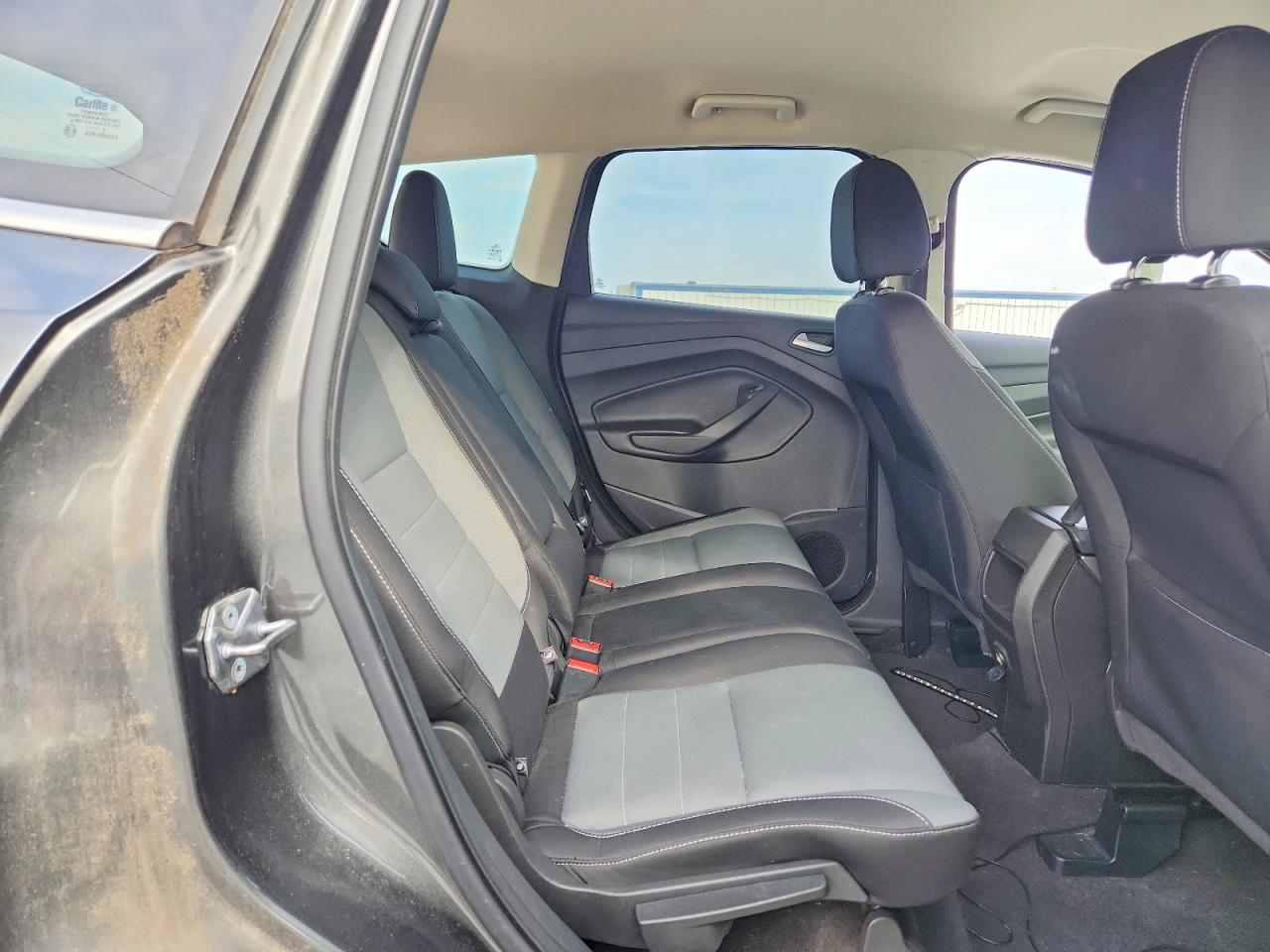 2016 FORD ESCAPE SE photo 10