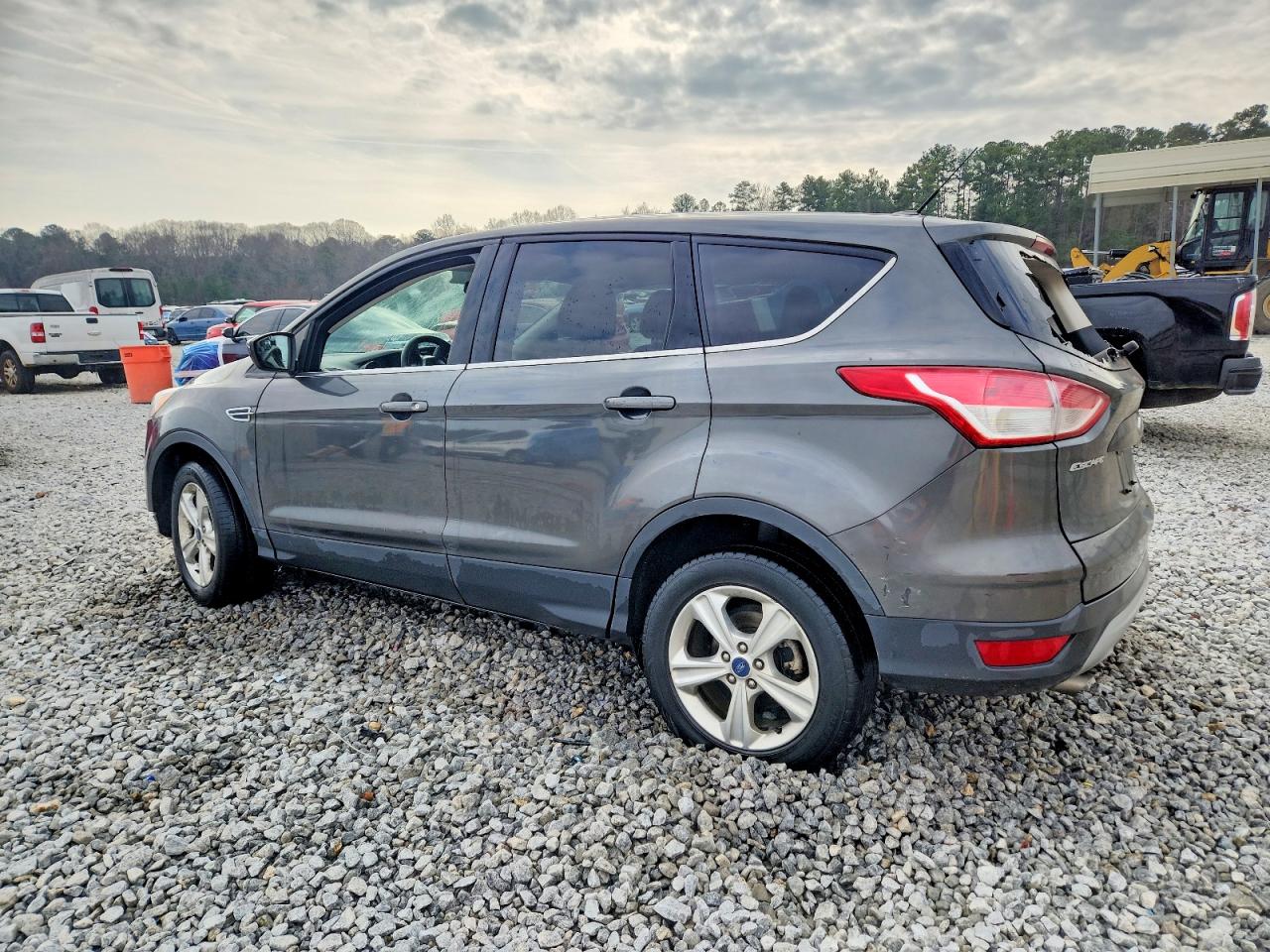 2016 FORD ESCAPE SE photo 2