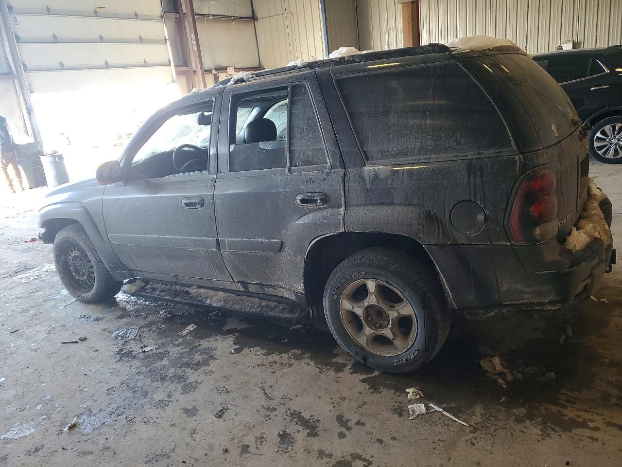 2005 CHEVROLET TRAILBLAZER LS photo 2