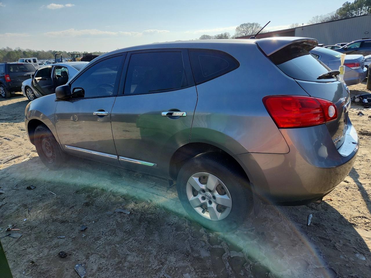 2013 NISSAN ROGUE S photo 2