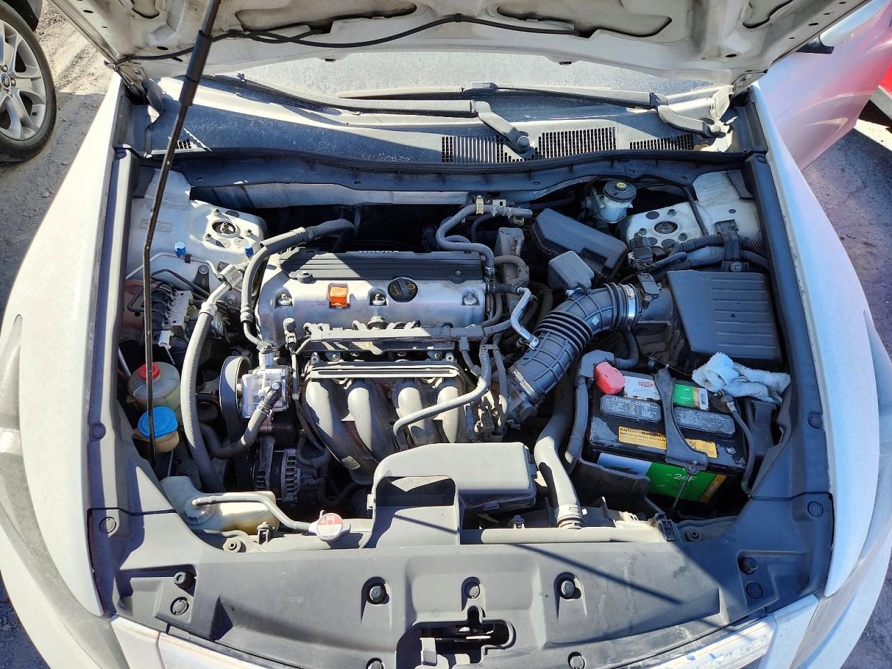 2012 HONDA ACCORD LX photo 12
