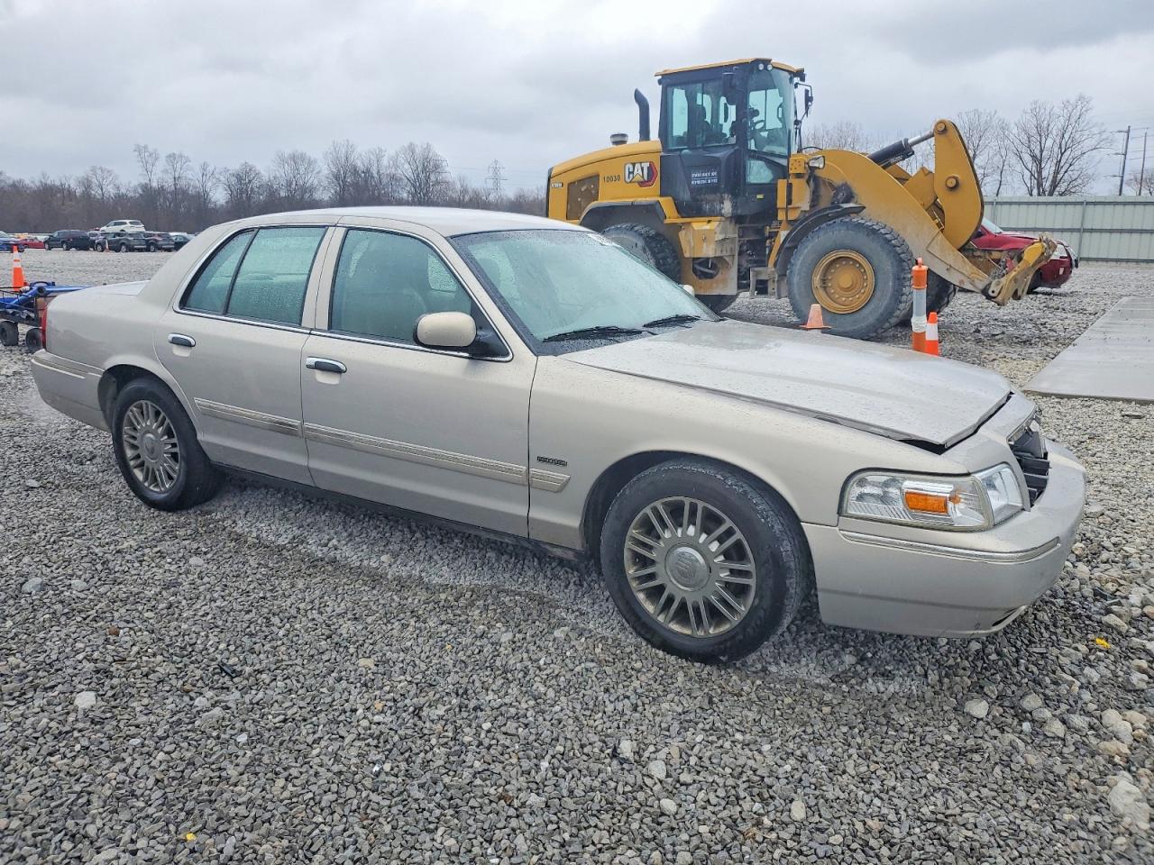 2009 MERCURY GRAND MARQUIS LS photo 4