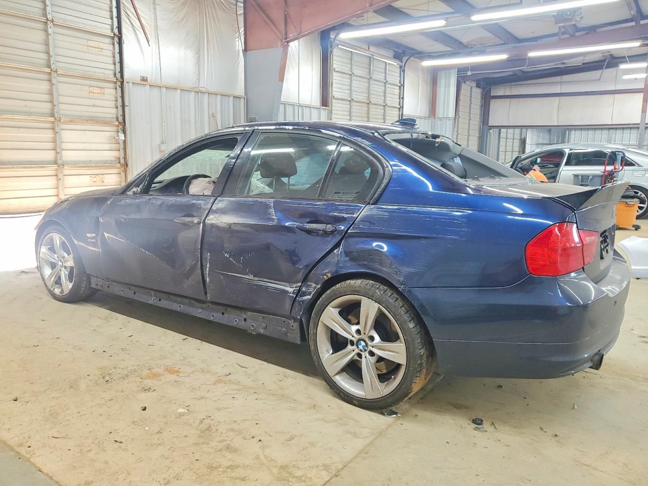 2011 BMW 335 XI photo 2