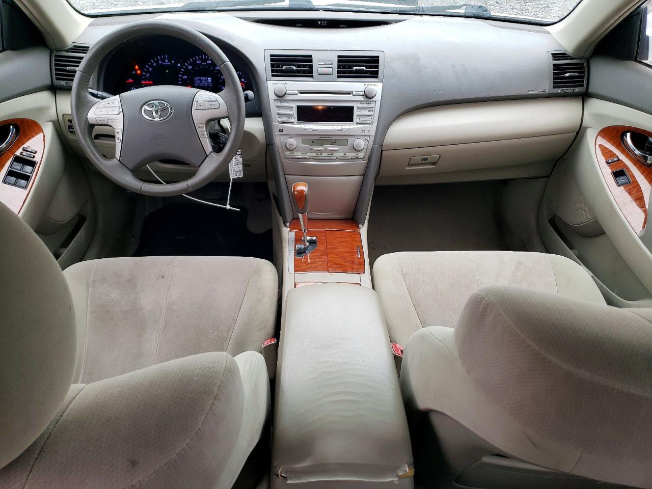 2010 TOYOTA CAMRY BASE photo 8
