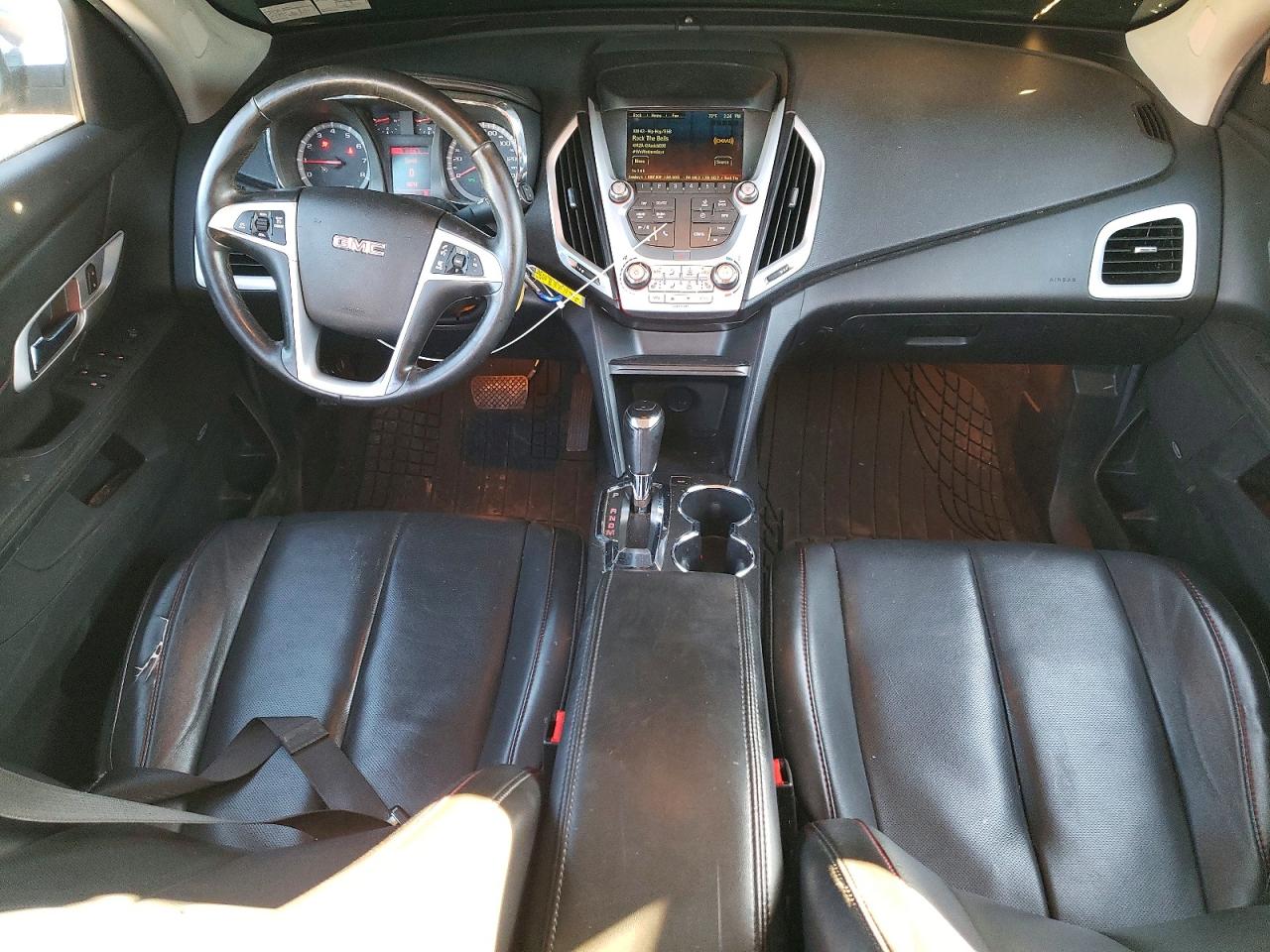 2017 GMC TERRAIN SLT photo 8