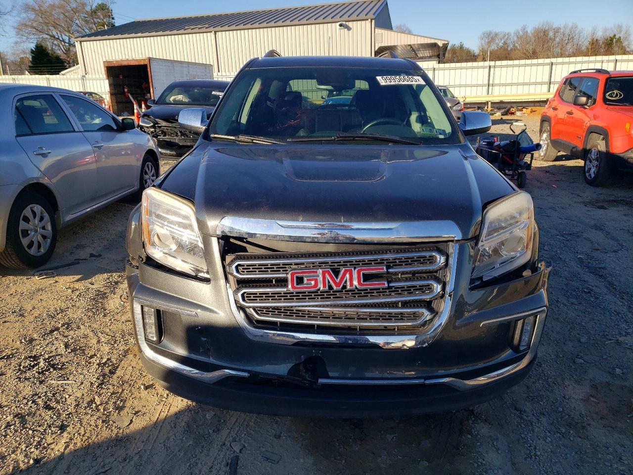 2017 GMC TERRAIN SLT photo 5