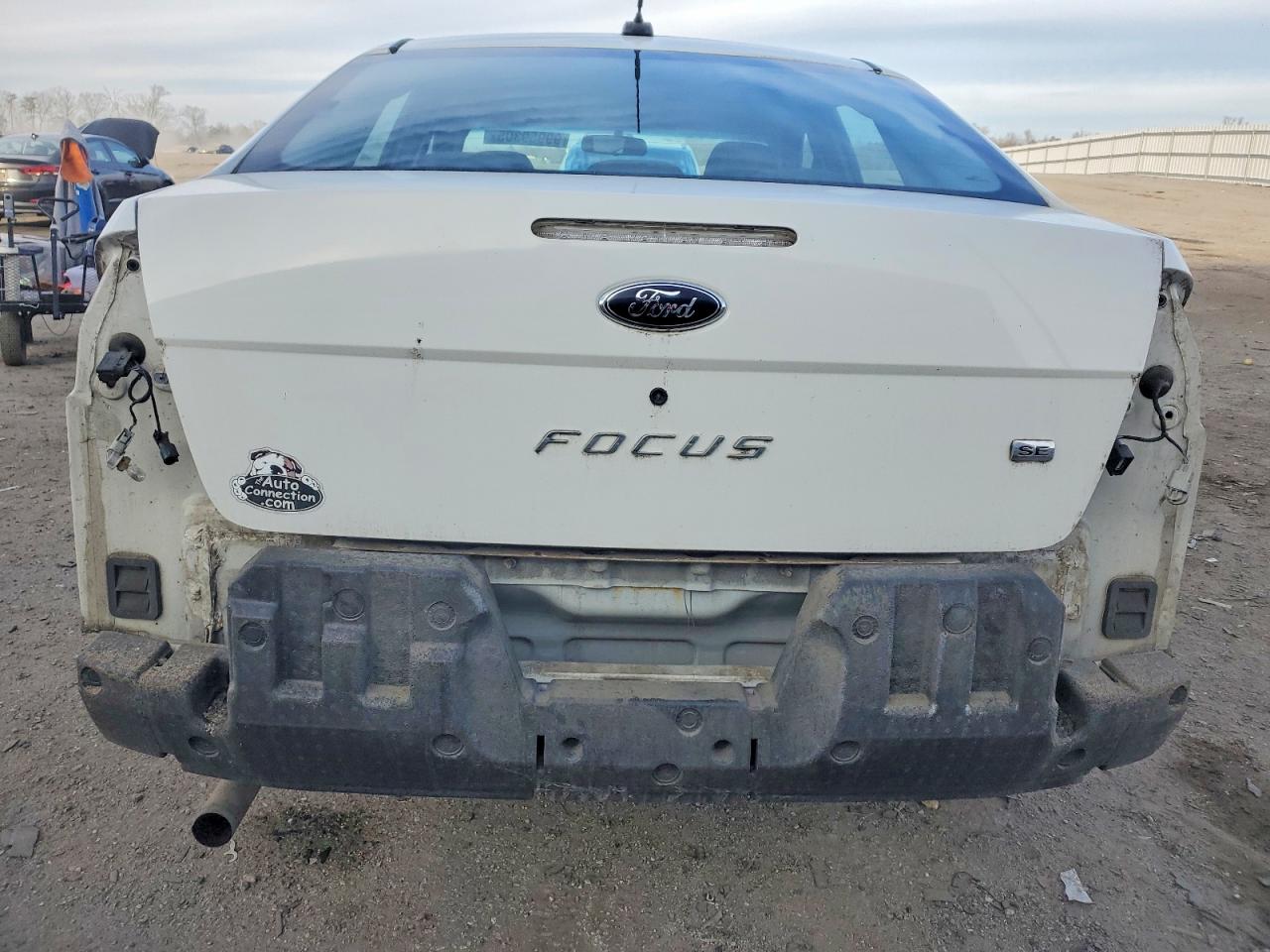 2009 FORD FOCUS SE photo 6