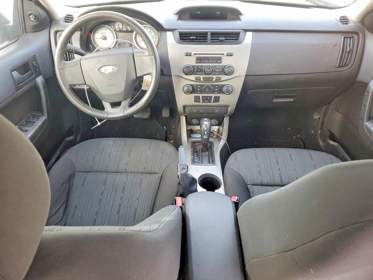 2009 FORD FOCUS SE photo 8